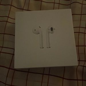 AirPods